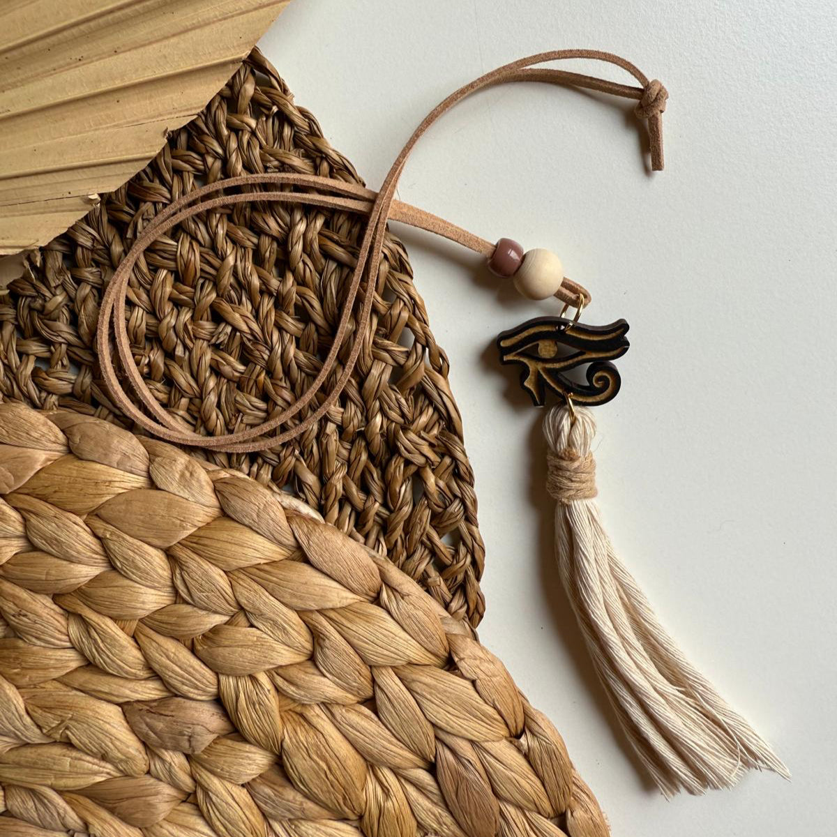 Collana con simbolo di protezione 🪬