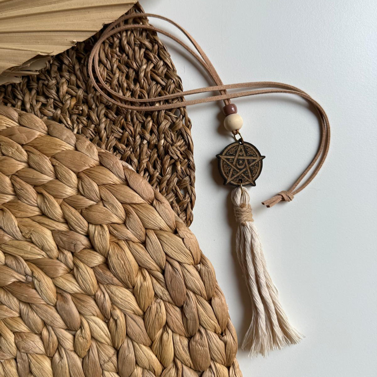 Collana con simbolo di protezione 🪬
