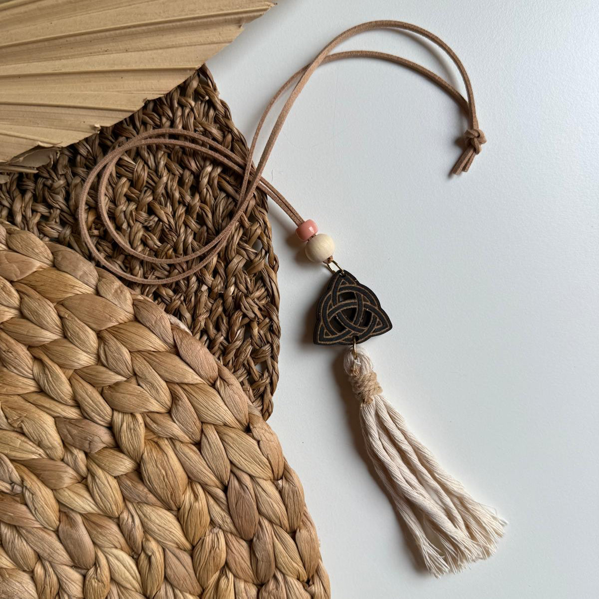 Collana con simbolo di protezione 🪬