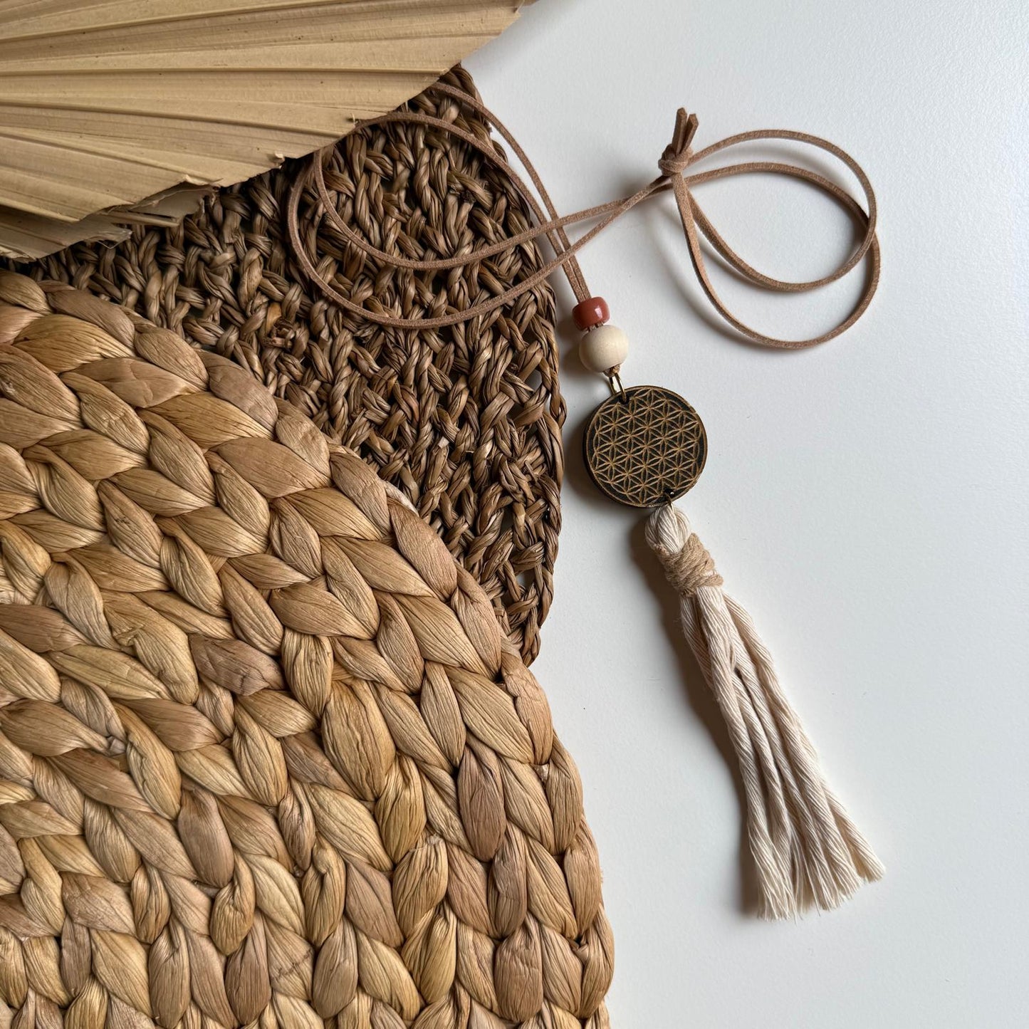 Collana con simbolo di protezione 🪬