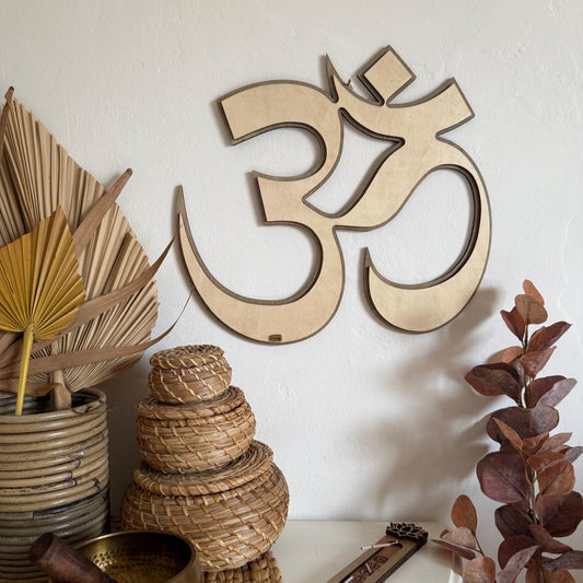 Simbolo OM in legno 🕉️